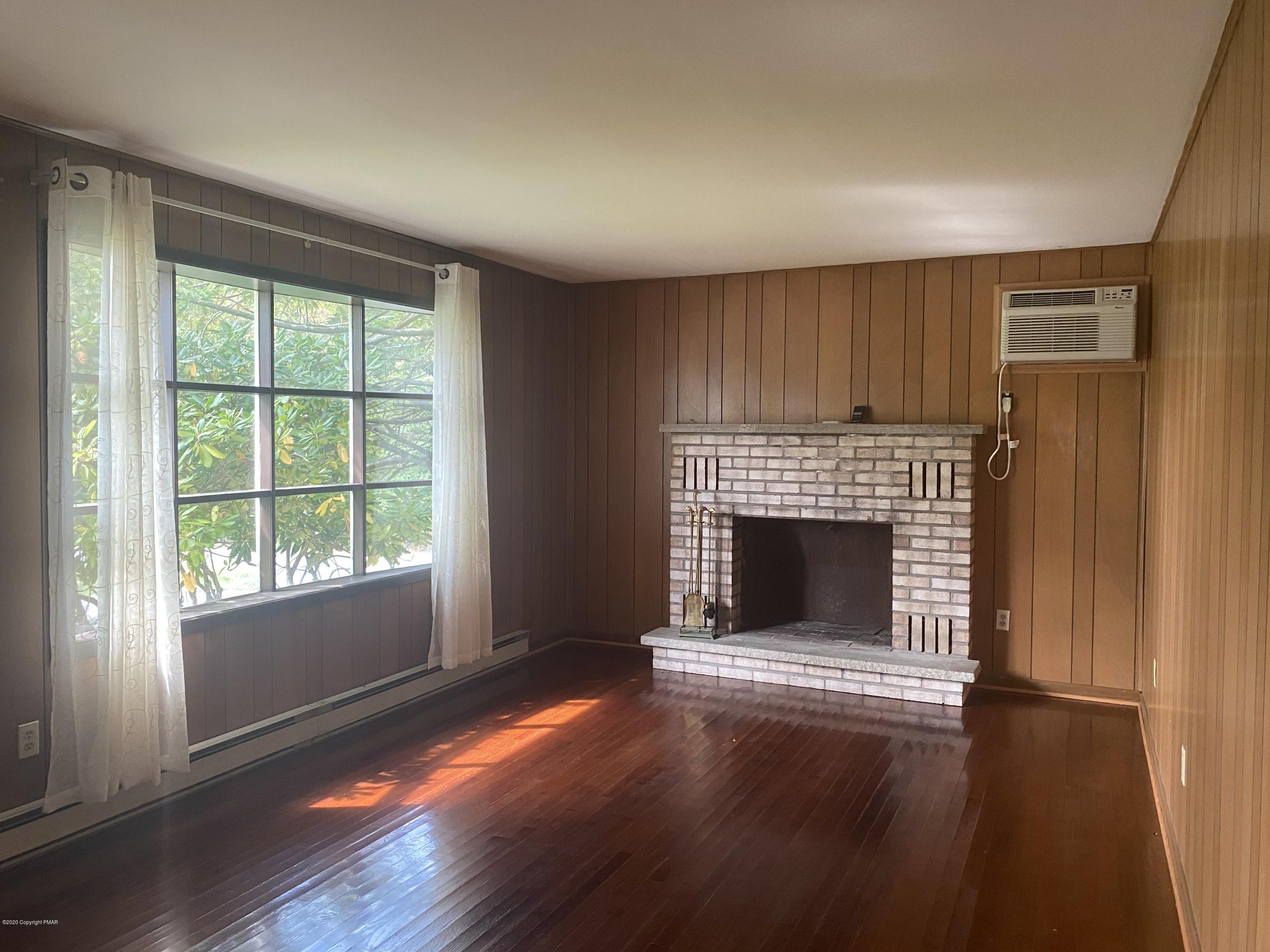 158 Burton Road Cresco, PA 18326 - Photo 5 of 17 living room