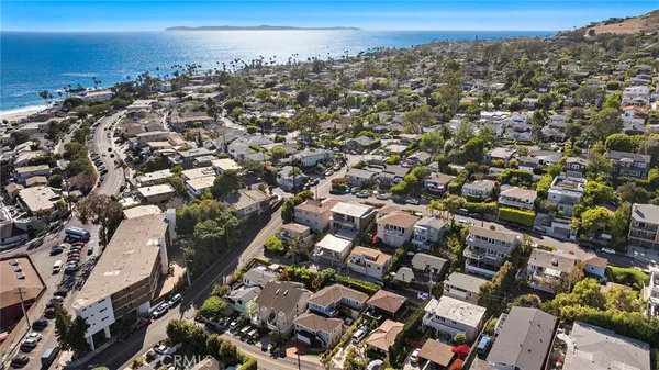 $9,000 | 107 High Drive, Laguna Beach, CA 92651