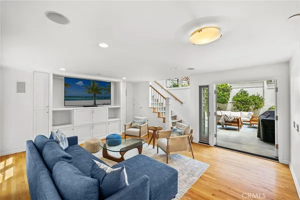 $9,000 | 107 High Drive, Laguna Beach, CA 92651