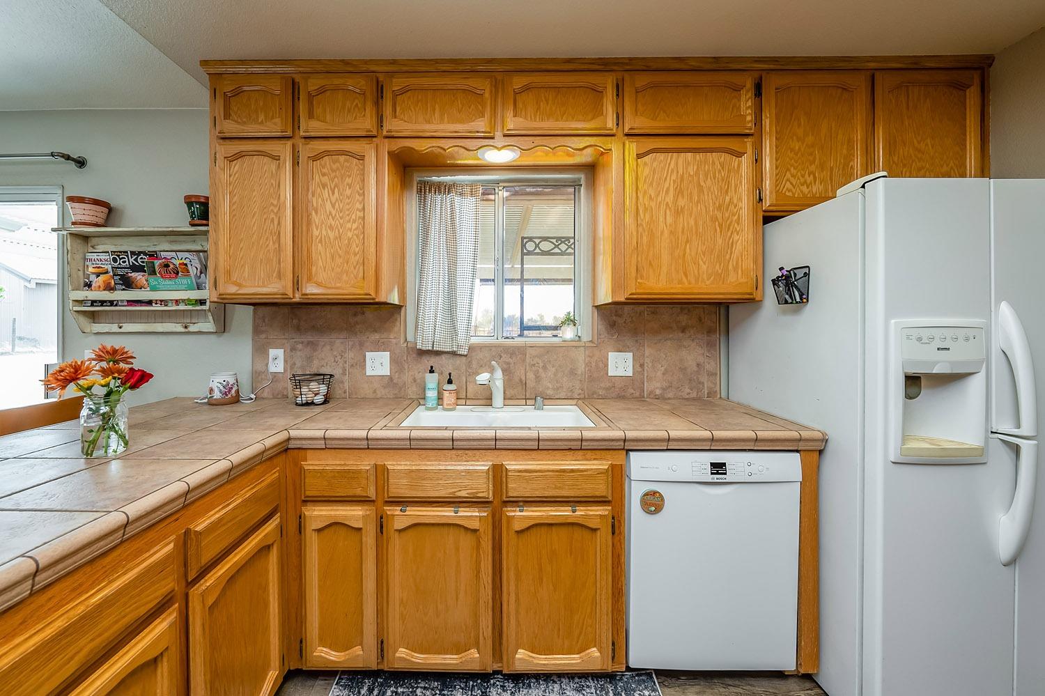 17346 Paula Road Madera, CA 93636 - Photo 7 of 28 Gallery Image 7