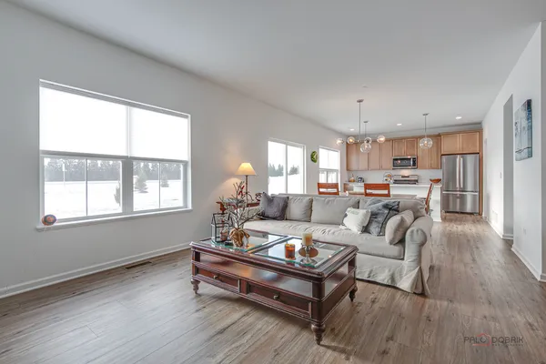 $529,900 | 2490 Olivia Court, Wauconda, IL 60084