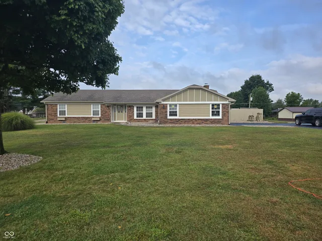 $518,900 | 795 South Country Club Drive, Greensburg, IN 47240