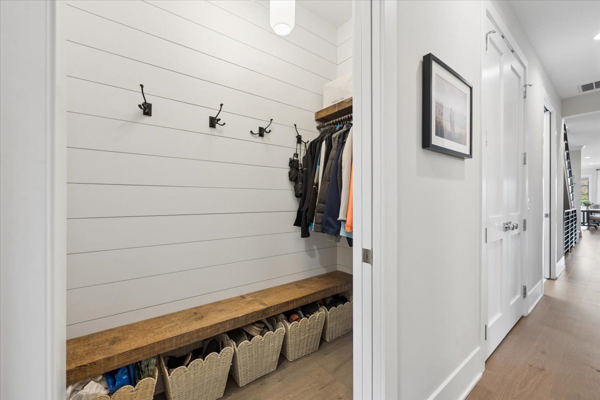 3929 North Greenview Avenue, Unit 3 Chicago, IL 60613 - Photo 21 of 35 a close view of closet