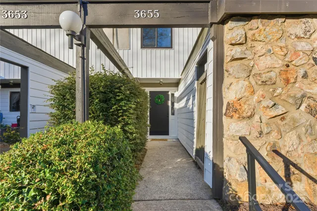 $375,000 | 3655 Maple Glen Lane, Charlotte, NC 28226