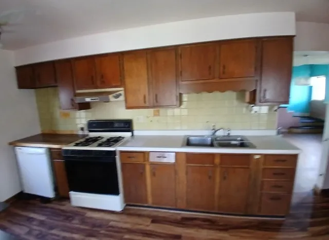 $185,000 | 1008 West 3rd Street, Duluth, MN 55806