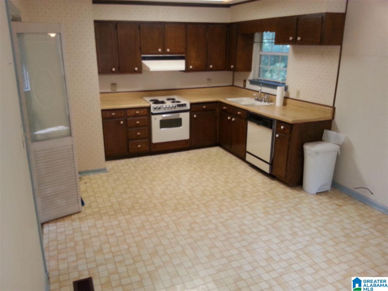 2705 3rd Place Northwest Birmingham, AL 35215 - Photo 6 of 31