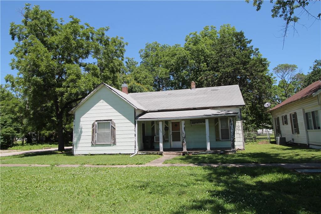 820 West Locust St  