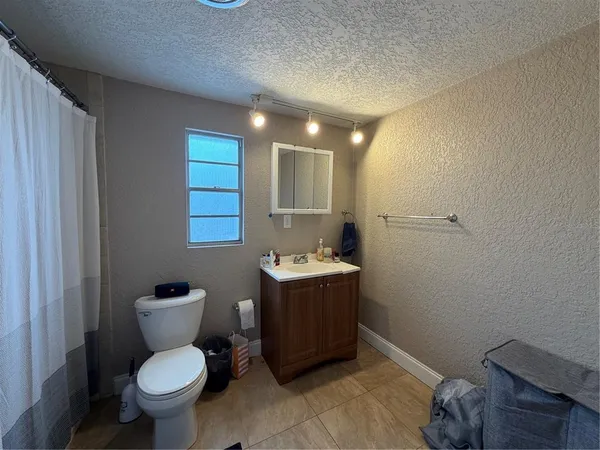 $4,950 | 2926 West St John Street, Tampa, FL 33607