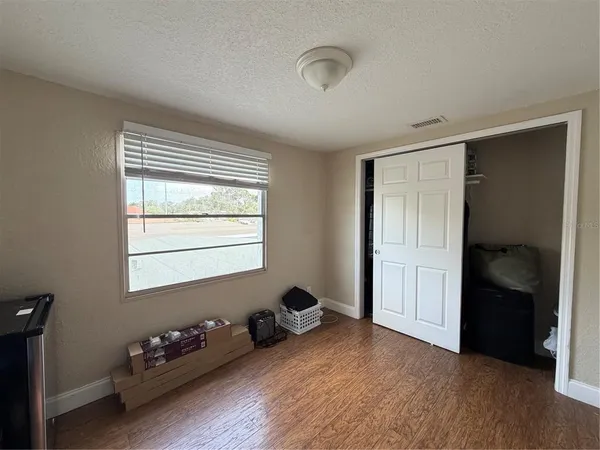 $4,950 | 2926 West St John Street, Tampa, FL 33607