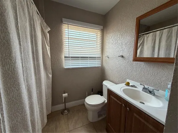 $4,950 | 2926 West St John Street, Tampa, FL 33607