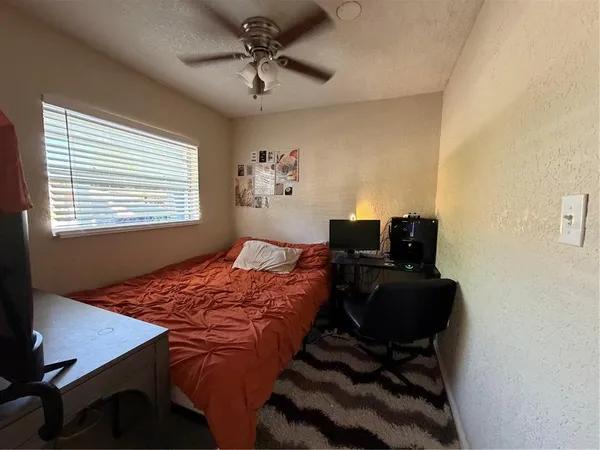 $4,950 | 2926 West St John Street, Tampa, FL 33607