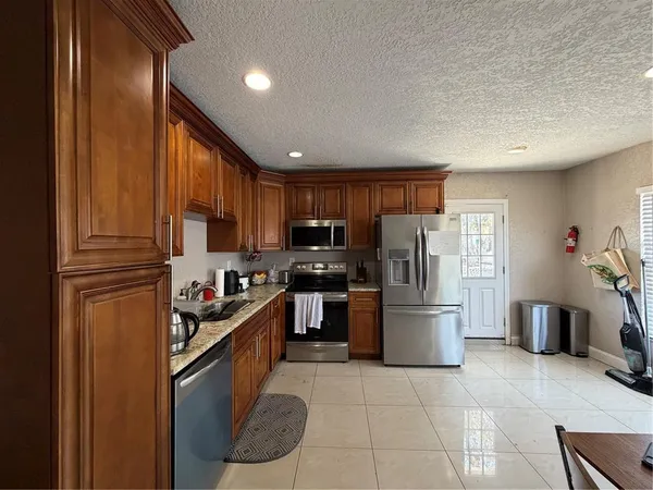 $4,950 | 2926 West St John Street, Tampa, FL 33607