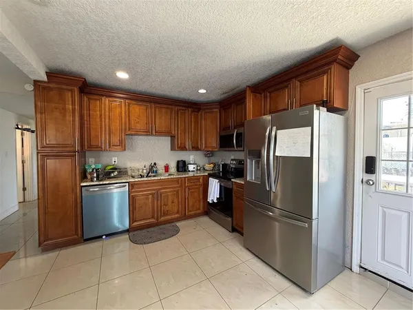 $4,950 | 2926 West St John Street, Tampa, FL 33607