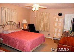 102 Falling Waters Road Hendersonville, NC 28792 - Photo 8 of 19 Gallery Image 8