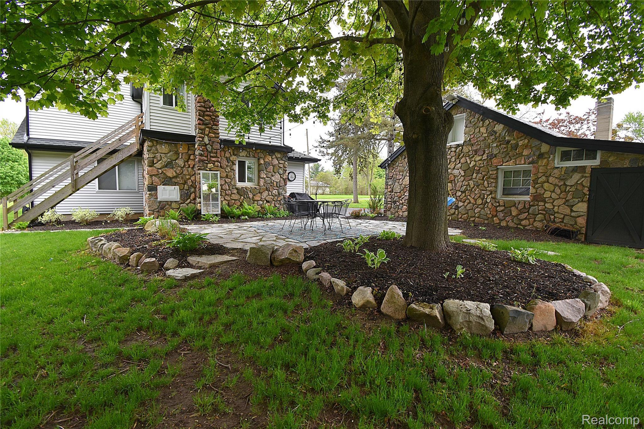9670 Marshall Road South Lyon, MI 48178 - Photo 33 of 40 30 PATIO.JPG