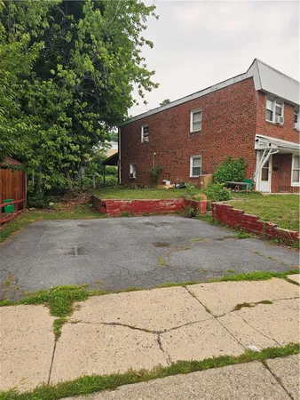 $2,000 | 661 West Brookdale Street, Allentown, PA 18103