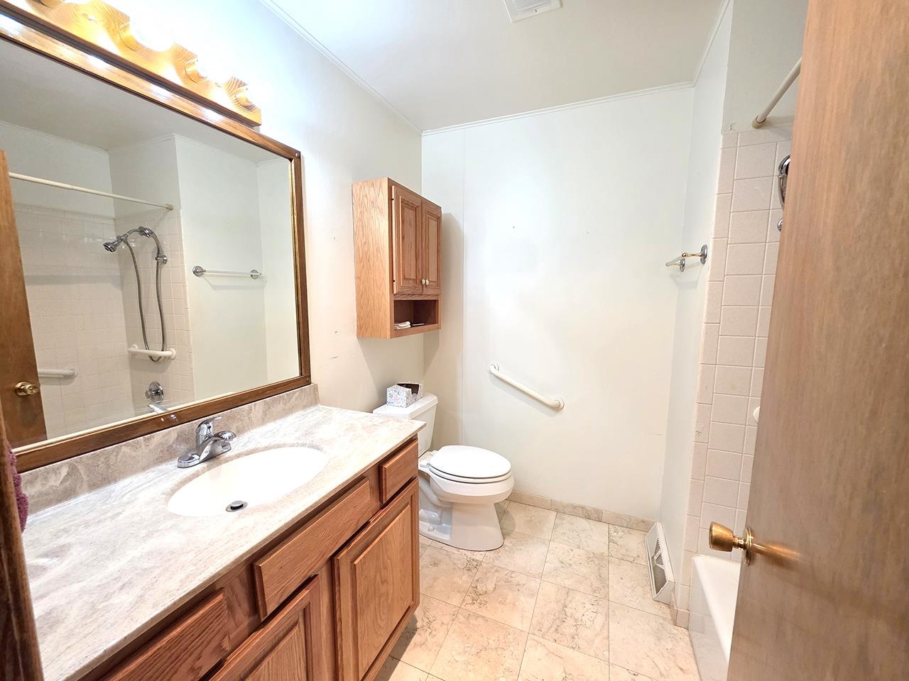 751 North Wright Road Janesville, WI 53546 - Photo 17 of 43