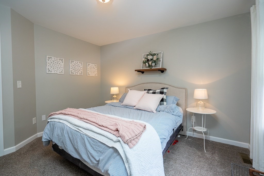 18 William Street West Springfield, MA 01089 - Photo 14 of 31 Gallery Image 14