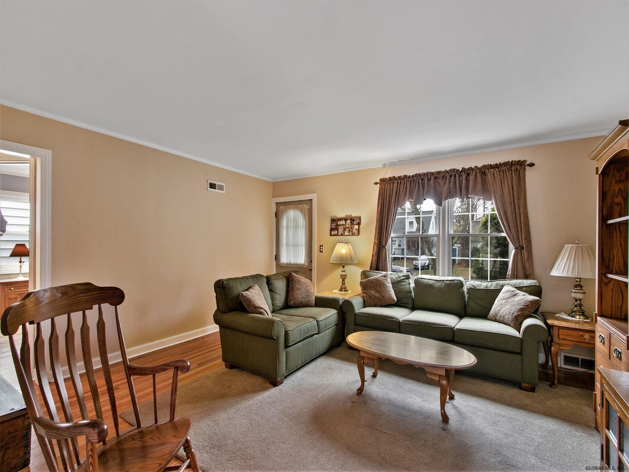 2013 Hoover Road Niskayuna, NY 12309 - Photo 3 of 27 Photo 3