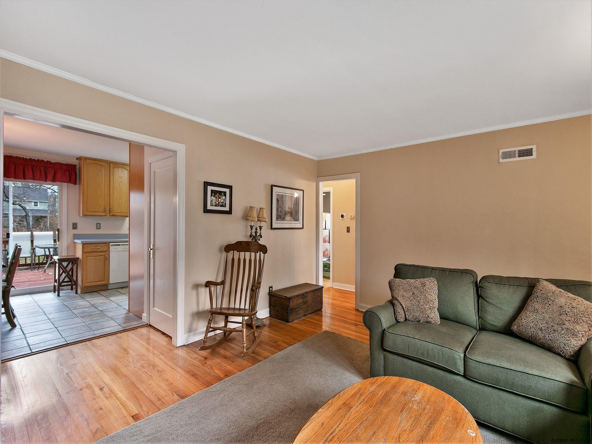 2013 Hoover Road Niskayuna, NY 12309 - Photo 5 of 27 Photo 5