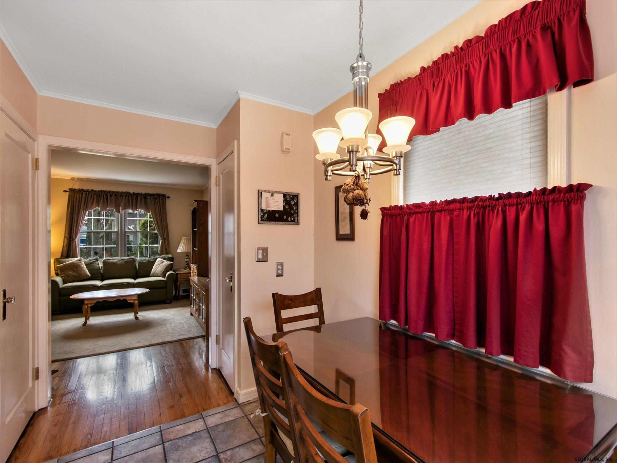 2013 Hoover Road Niskayuna, NY 12309 - Photo 6 of 27 Photo 6