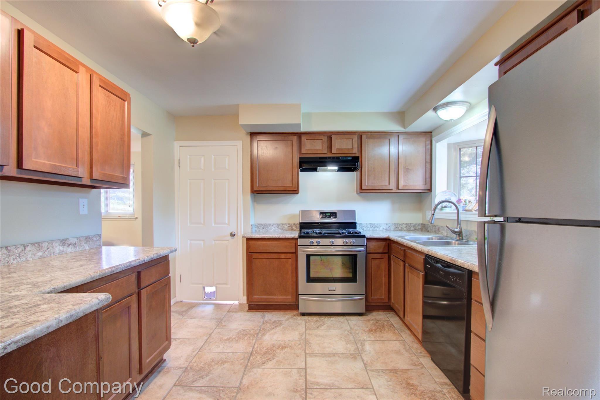 35215 Rutherford Street Clinton Township, MI 48035 - Photo 5 of 45 35215 Rutherford St. 5