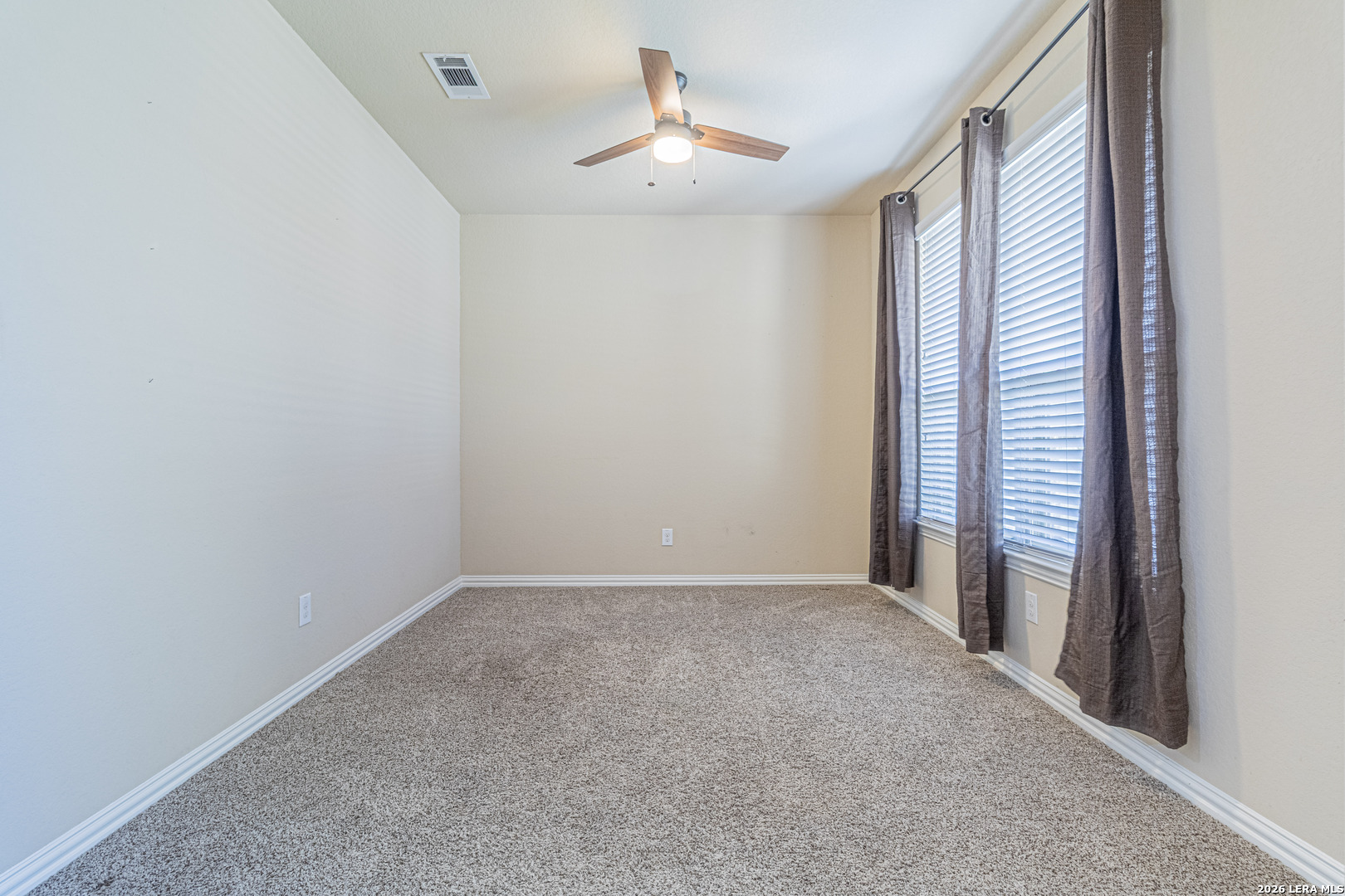 216 Campfire Way Cibolo, TX 78108 - Photo 6 of 32