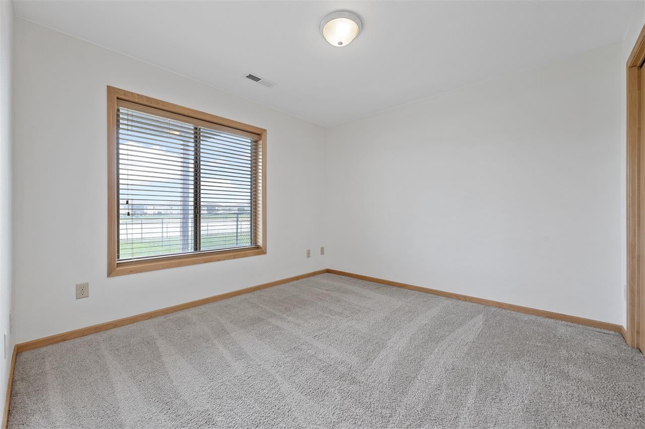 130 South Park Ridge Road North Liberty, IA 52317 - Photo 16 of 24 Gallery Image 16