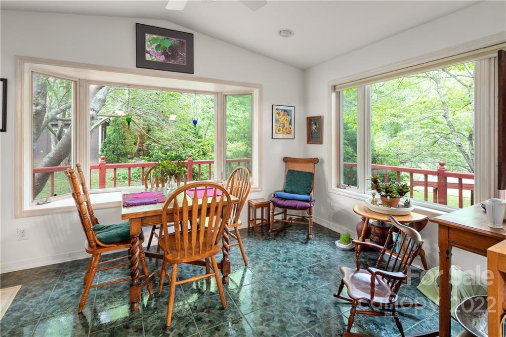 13 Hillview Road Asheville, NC 28805 - Photo 12 of 20 Gallery Image 12