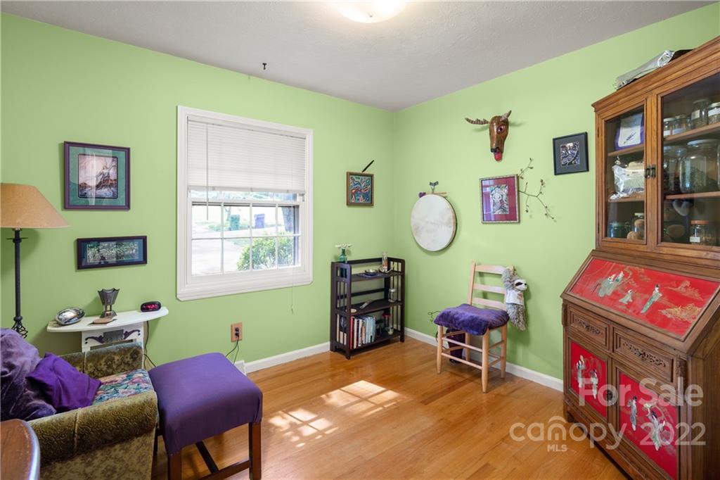 13 Hillview Road Asheville, NC 28805 - Photo 16 of 20 Gallery Image 16