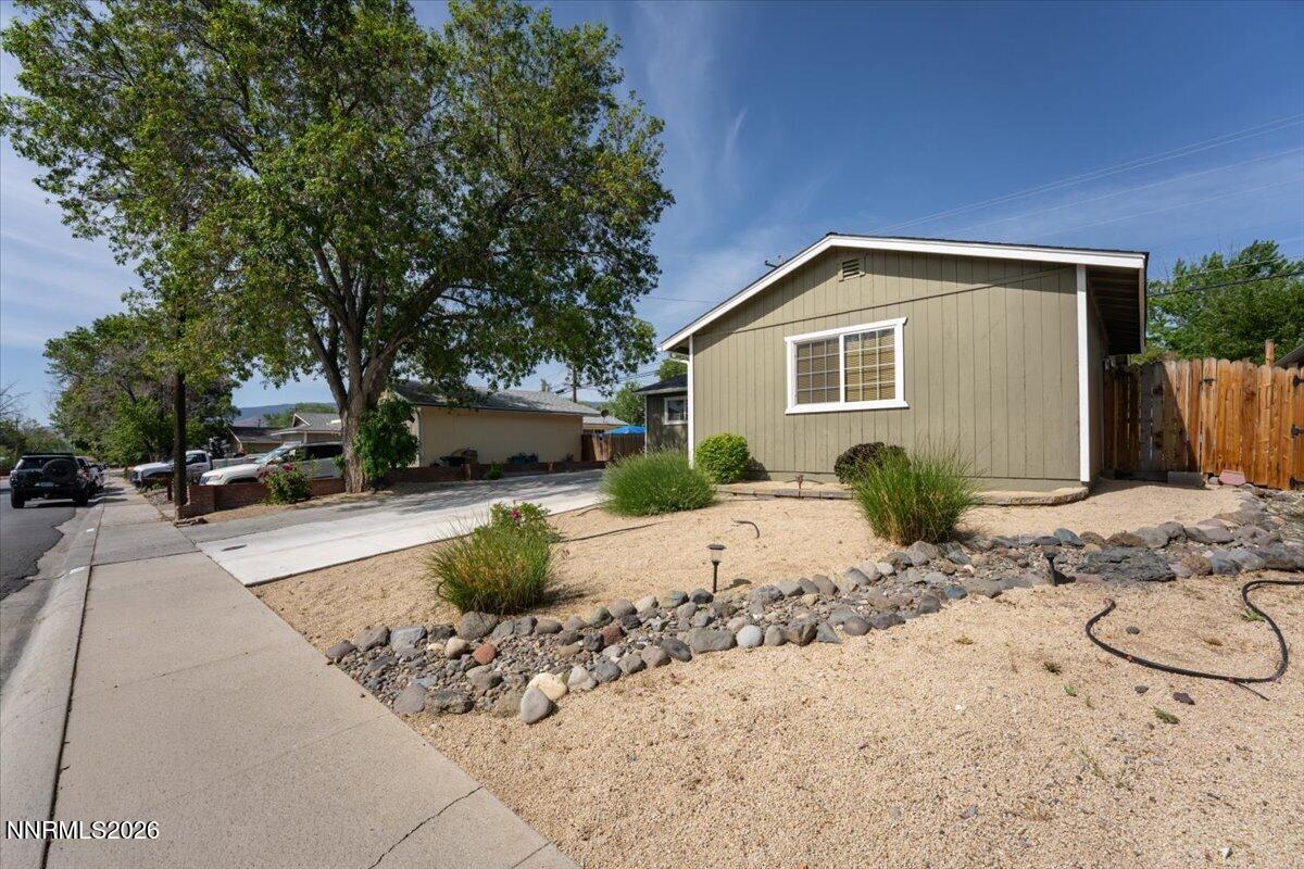 1375 Marne Drive Reno, NV 89503 - Photo 3 of 26 03-1375 Marne St Reno NV 89503 (3 of 29)