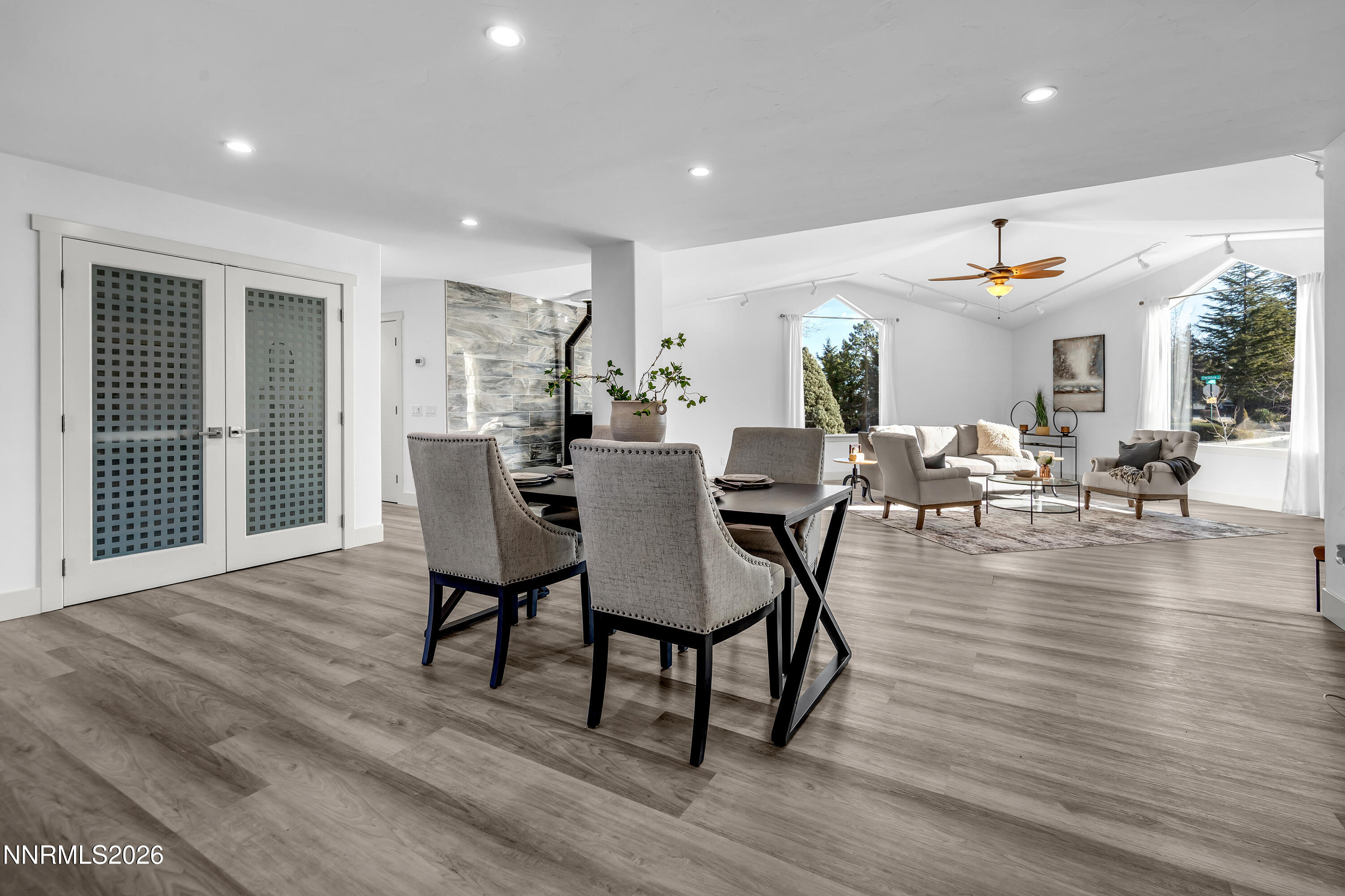 3475 Meridian Lane Reno, NV 89509 - Photo 21 of 46 Dining to family