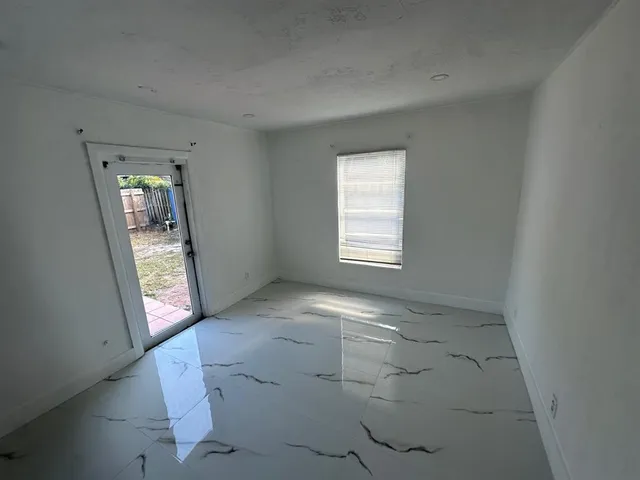 $3,495 | 224 Northeast 18th Avenue, Pompano Beach, FL 33060