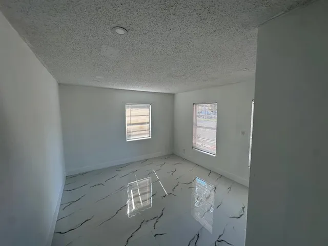 $3,495 | 224 Northeast 18th Avenue, Pompano Beach, FL 33060