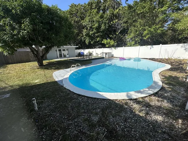 $3,495 | 224 Northeast 18th Avenue, Pompano Beach, FL 33060