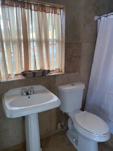 $3,495 | 224 Northeast 18th Avenue, Pompano Beach, FL 33060