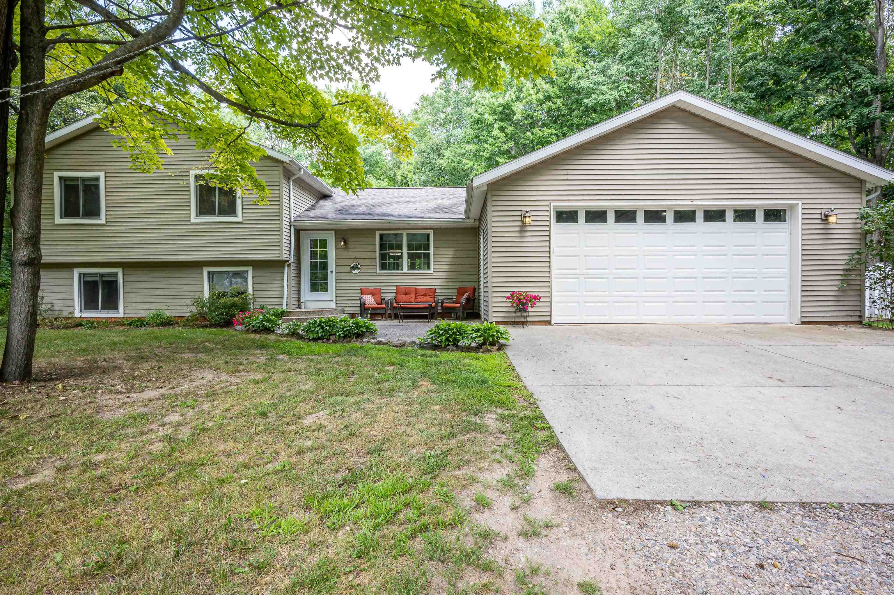 1124 Wiggins Lake Road Gladwin, MI 48624 - Photo 11 of 73