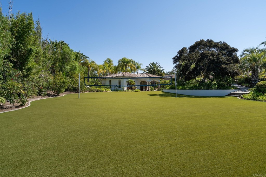 6424 La Valle Plateada Rancho Santa Fe, CA 92067 - Photo 21 of 21 a view of a lake with houses in the background