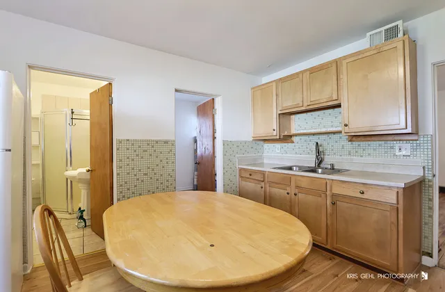 $230,000 | 428 North Poplar Street, Waukegan, IL 60085