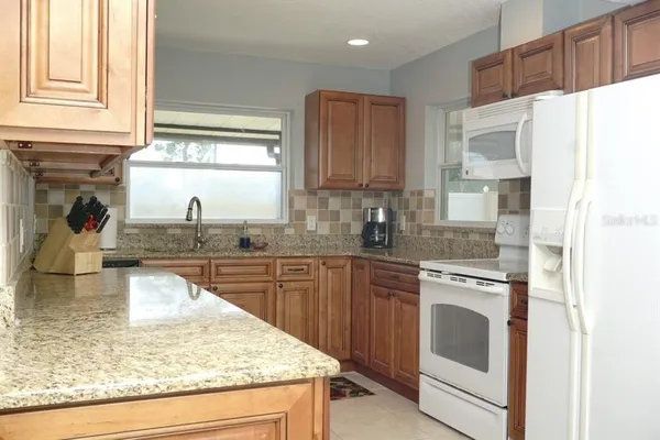 $3,400 | 3139 Carlos Drive, Dunedin, FL 34698