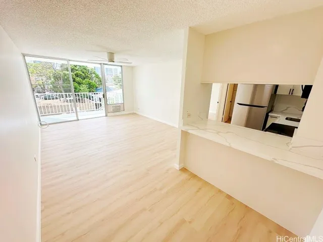 $1,995 | 2015 Lime Street, Unit 203, Honolulu, HI 96826