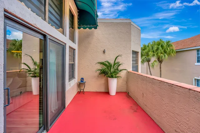 $499,900 | 6630 Villa Sonrisa Drive, Unit 721, Boca Raton, FL 33433
