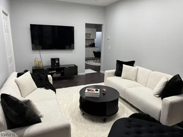 $1,800 | 124 Keen Street, Unit 2, Paterson, NJ 07524
