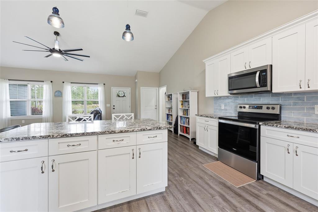 16232 Southeast 64th Street Lake Butler, FL 32054 - Photo 11 of 37