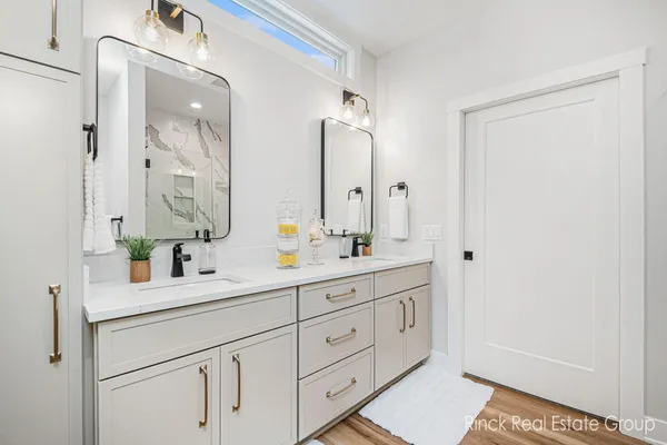 $708,490 | 3370 Ravinewood Court, Unit 19, Jenison, MI 49428