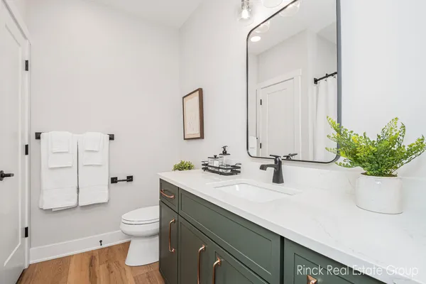 $708,490 | 3370 Ravinewood Court, Unit 19, Jenison, MI 49428