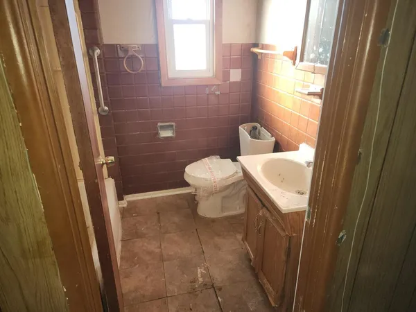 $159,900 | 11538 South Laflin Street, Chicago, IL 60643