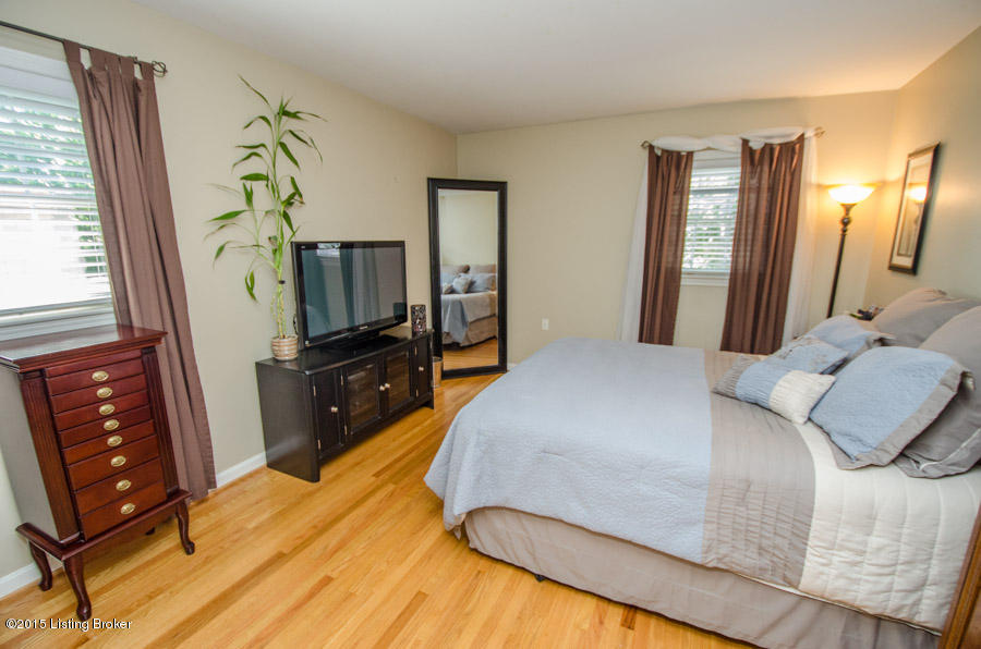 7805 Pine Ridge Road Louisville, KY 40241 - Photo 20 of 41 Love these floors