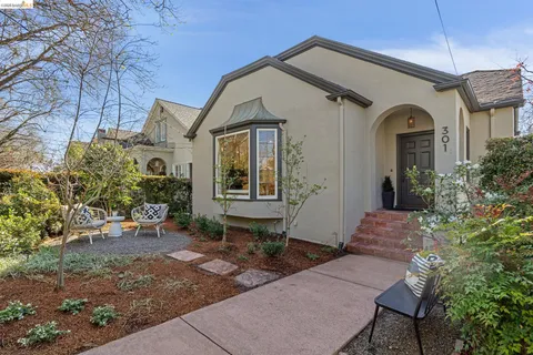 $1,650,000 | 301 El Cerrito Avenue, Piedmont, CA 94611