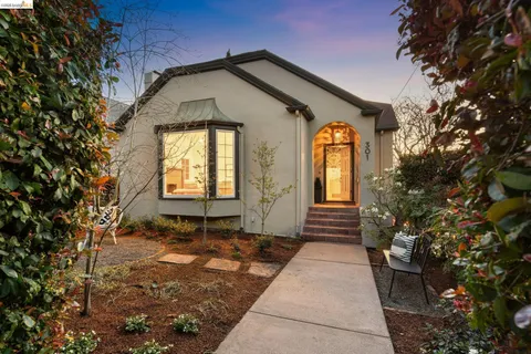 $1,650,000 | 301 El Cerrito Avenue, Piedmont, CA 94611